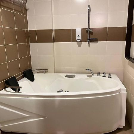 Homestay Melaka B Lagoon Studio Apartment Free Waterpark Tickets Kampong Bukit Beruang Exteriör bild